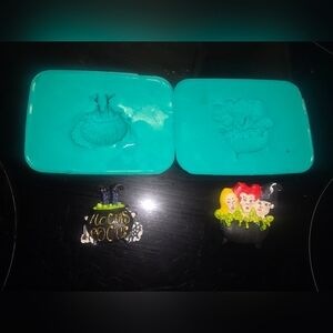 Witch Cauldron With Hocus Pocus Characters Bette Midler Mold, Epoxy Resin / Clay